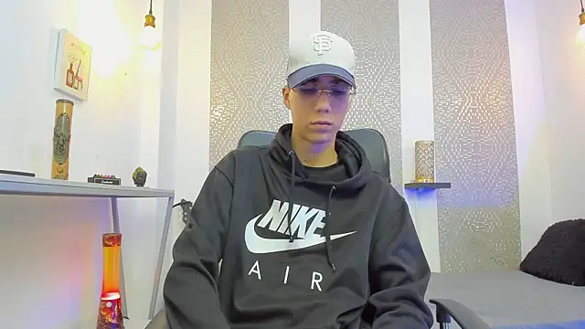 Nikolay Gregori online show from 11-28-25, 04:26