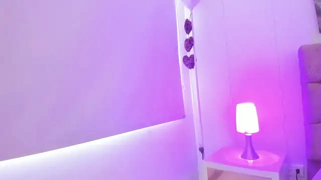 Julianaa Castro  online show from 01-21-25, 02:59