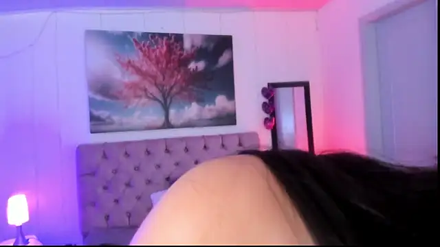 Julianaa Castro  online show from 03-01-25, 11:50