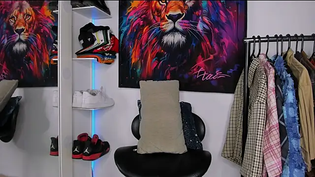 Snapshot of Pantera_black_21 chatting on 11-21-25, 11:20 Pantera black 21 online show from 11-21-25, 11:20