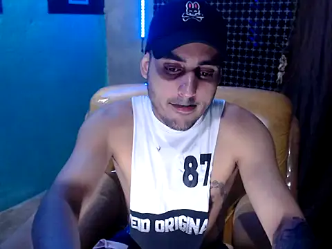 Snapshot of xxxxhotxoxo chatting on 12-19-24, 04:56 xxxxhotxoxo online show from 12-19-24, 04:56