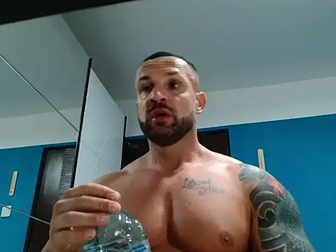 Magnificmuscles89 online show from 03-20-25, 09:46