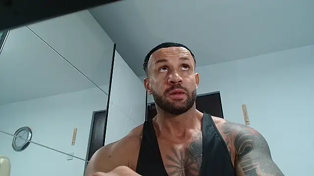 Magnificmuscles89 online show from 05-14-26, 10:55