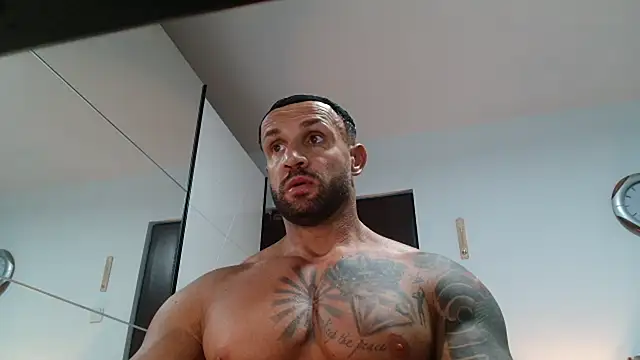 Magnificmuscles89 online show from 05-21-26, 04:03