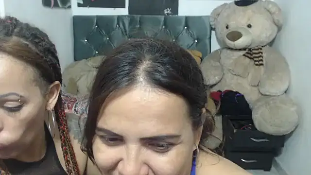 manzanahot9 online show from 02-04-25, 10:02