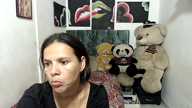 manzanahot9 online show from 03-11-25, 07:14