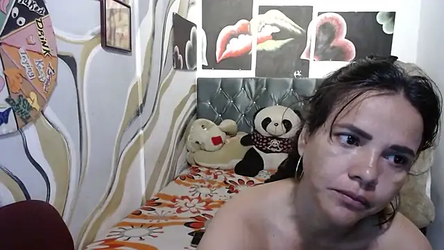 Snapshot of manzanahot9 chatting on 02-01-26, 01:31 manzanahot9 online show from 02-01-26, 01:31