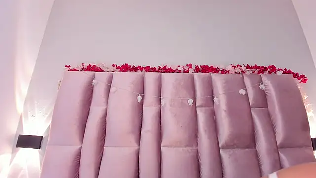 Snapshot of NikyBrookss chatting on 03-09-25, 04:11 NikyBrookss online show from 03-09-25, 04:11