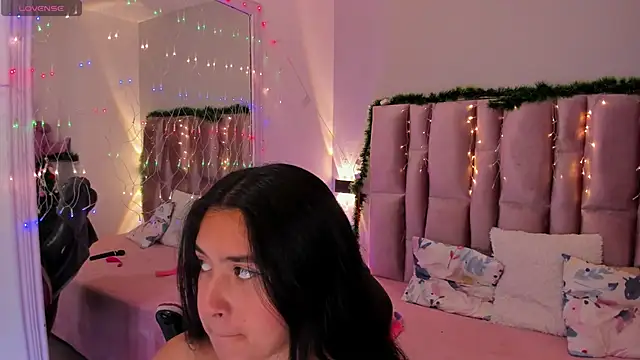 Snapshot of NikyBrookss chatting on 12-02-25, 01:28 NikyBrookss online show from 12-02-25, 01:28