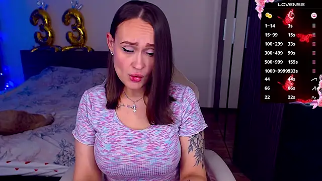 Cutie-Melanie online show from 11-16-25, 04:23