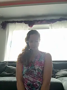 Snapshot of AnnikaRose chatting on 01-28-25, 12:11 AnnikaRose online show from 01-28-25, 12:11