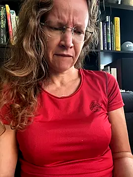 Snapshot of AnnikaRose chatting on 09-30-25, 05:45 AnnikaRose online show from 09-30-25, 05:45