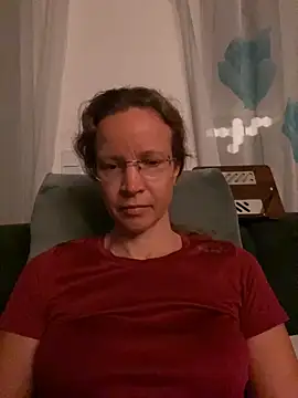 Snapshot of AnnikaRose chatting on 10-13-25, 05:51 AnnikaRose online show from 10-13-25, 05:51