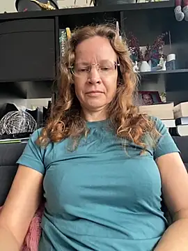 Snapshot of AnnikaRose chatting on 10-28-25, 08:07 AnnikaRose online show from 10-28-25, 08:07