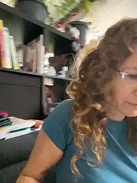 Snapshot of AnnikaRose chatting on 10-30-25, 08:05 AnnikaRose online show from 10-30-25, 08:05