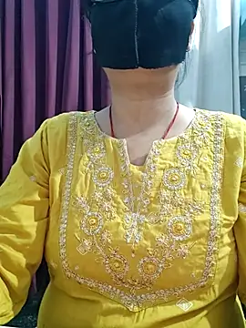 Snapshot of Aishwaryaa_69 chatting on 07-16-26, 04:29 Aishwaryaa 69 online show from 07-16-26, 04:29