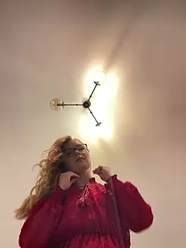 Snapshot of Chloe_Richardson chatting on 01-31-25, 01:56 Chloe Richardson online show from 01-31-25, 01:56