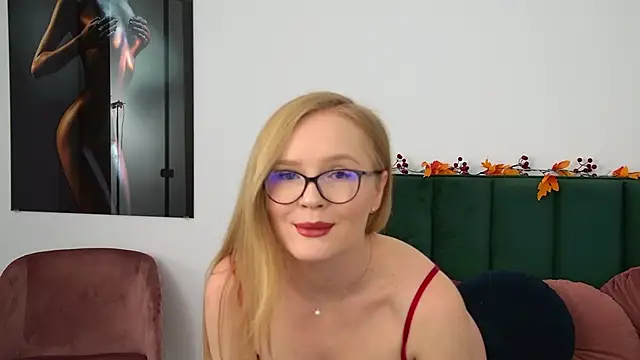 Snapshot of Chloe_Richardson chatting on 11-06-25, 01:12 Chloe Richardson online show from 11-06-25, 01:12