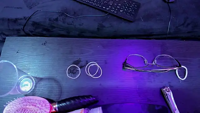 Snapshot of ValerySweety chatting on 10-13-25, 04:56 ValerySweety online show from 10-13-25, 04:56