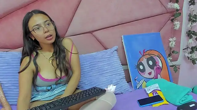 Snapshot of ValerySweety chatting on 11-04-25, 03:38 ValerySweety online show from 11-04-25, 03:38