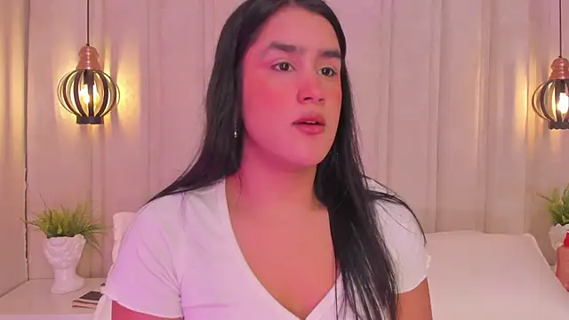 Snapshot of bonniekim_ chatting on 03-08-25, 11:48 bonniekim online show from 03-08-25, 11:48