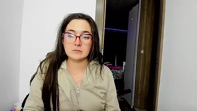 Sweet-Suck69 online show from 02-11-25, 02:57