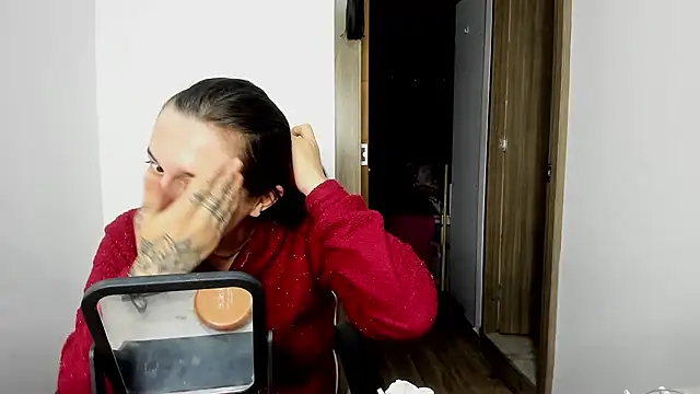 Sweet-Suck69 online show from 03-01-25, 11:37