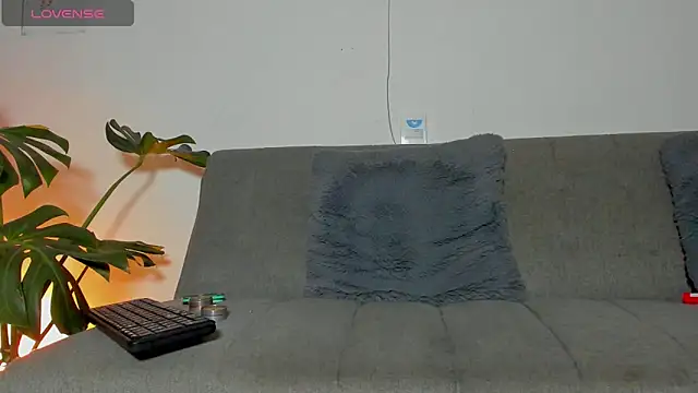 Snapshot of Christopher_Well chatting on 02-22-25, 07:34 Christopher Well online show from 02-22-25, 07:34