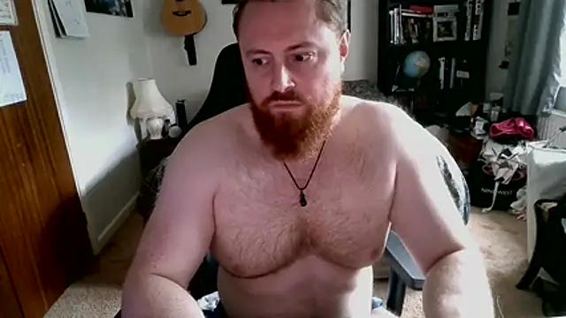 Snapshot of Hairy_Guy30 chatting on 06-27-26, 06:46 Hairy Guy30 online show from 06-27-26, 06:46