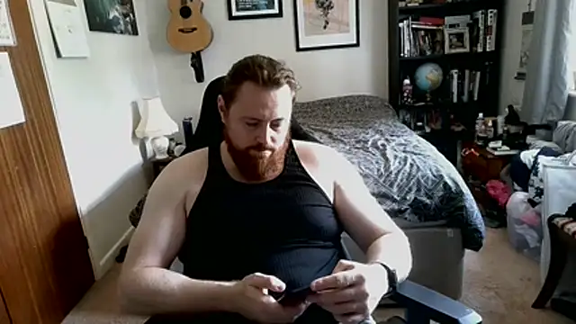 Snapshot of Hairy_Guy30 chatting on 07-15-26, 01:49 Hairy Guy30 online show from 07-15-26, 01:49
