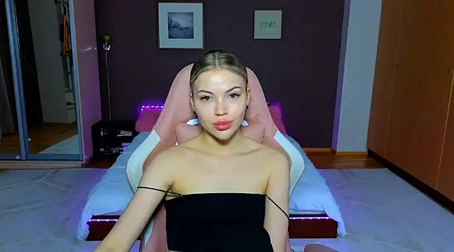 EmmyMills online show from 03-04-25, 10:05