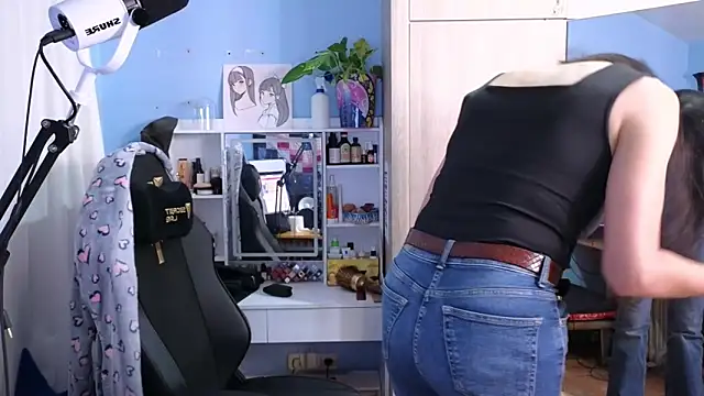 Snapshot of MemiKouki chatting on 01-21-25, 05:41 MemiKouki online show from 01-21-25, 05:41