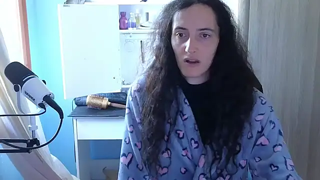 Snapshot of MemiKouki chatting on 10-08-25, 03:20 MemiKouki online show from 10-08-25, 03:20