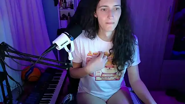 MemiKouki online show from 11-28-25, 05:37