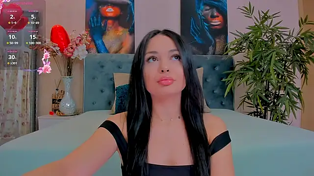 Snapshot of MichelleReys chatting on 03-17-25, 07:58 MichelleReys online show from 03-17-25, 07:58