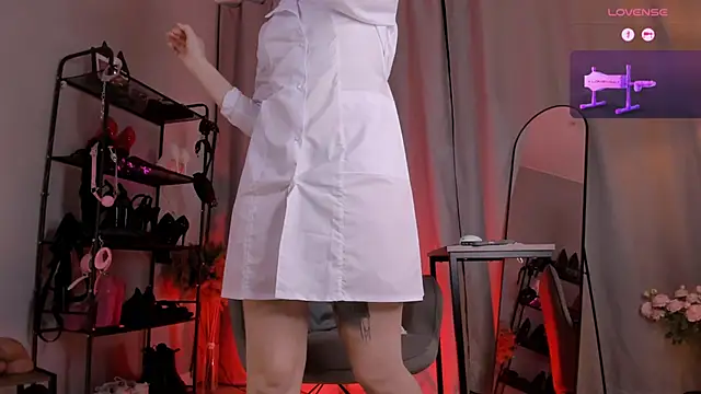 AnnaTrueno online show from 04-12-26, 06:35