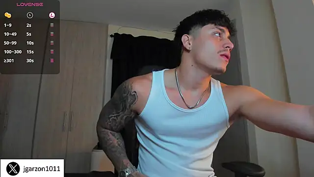 Snapshot of _joansoto chatting on 02-08-25, 01:33 joansoto online show from 02-08-25, 01:33