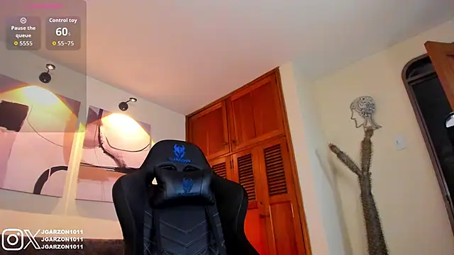  joansoto online show from 03-26-26, 01:28