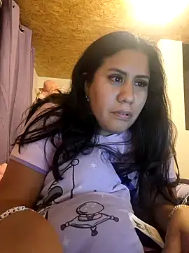 Snapshot of KasiaVenus_ chatting on 12-14-24, 04:45 KasiaVenus online show from 12-14-24, 04:45