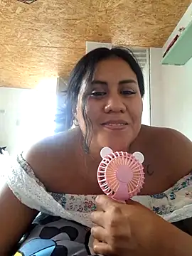 Snapshot of KasiaVenus_ chatting on 02-14-25, 03:43 KasiaVenus online show from 02-14-25, 03:43