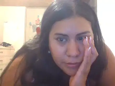 Snapshot of KasiaVenus_ chatting on 02-21-25, 01:33 KasiaVenus online show from 02-21-25, 01:33