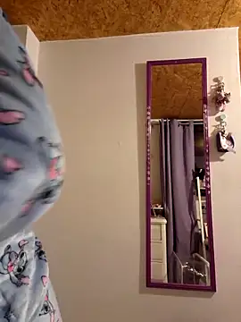 Snapshot of KasiaVenus_ chatting on 09-11-25, 04:34 KasiaVenus online show from 09-11-25, 04:34