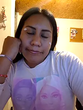 Snapshot of KasiaVenus_ chatting on 12-18-25, 04:18 KasiaVenus online show from 12-18-25, 04:18