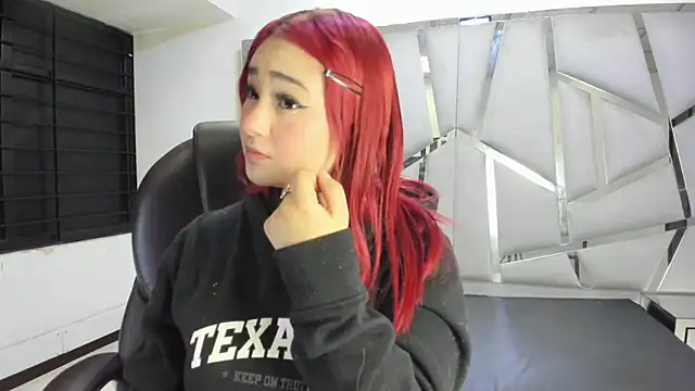 Catherinee69 x online show from 01-06-26, 03:54