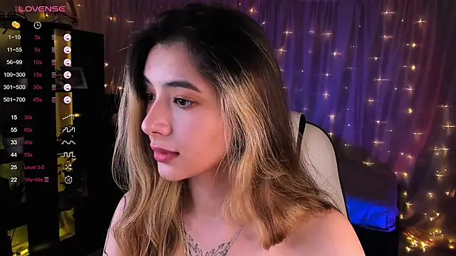 Snapshot of DarlaLike chatting on 12-10-24, 07:26 DarlaLike online show from 12-10-24, 07:26