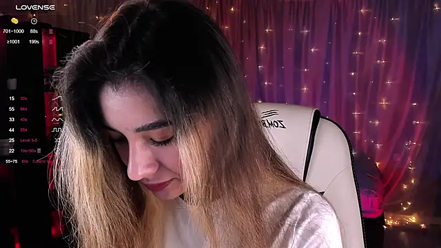 Snapshot of DarlaLike chatting on 01-11-25, 04:48 DarlaLike online show from 01-11-25, 04:48