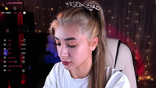 Snapshot of DarlaLike chatting on 01-20-25, 04:54 DarlaLike online show from 01-20-25, 04:54