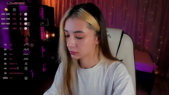 Snapshot of DarlaLike chatting on 03-03-25, 05:42 DarlaLike online show from 03-03-25, 05:42