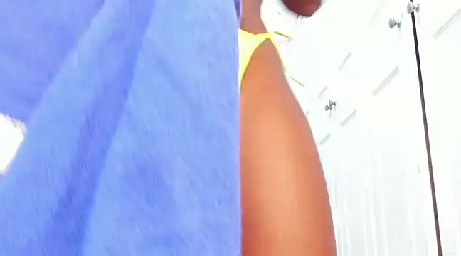 Snapshot of BriggitteEbonny chatting on 01-10-25, 11:08 BriggitteEbonny online show from 01-10-25, 11:08