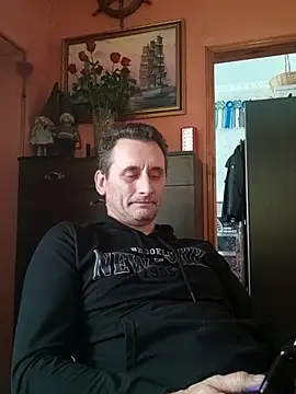 Snapshot of Viause_Kentauelle chatting on 03-14-25, 06:53 Viause Kentauelle online show from 03-14-25, 06:53